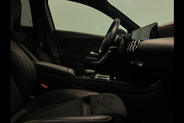 Mercedes-Benz A-Klasse 180d / AMG / Trekhaak / Stoelverwarming