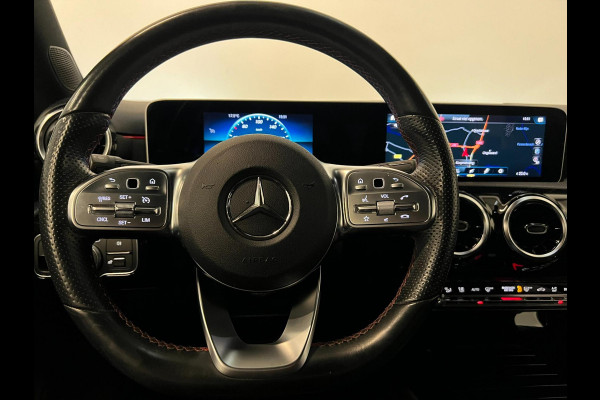 Mercedes-Benz A-Klasse 180d / AMG / Trekhaak / Stoelverwarming