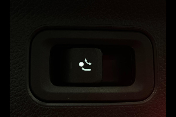 Mercedes-Benz A-Klasse 180d / AMG / Trekhaak / Stoelverwarming