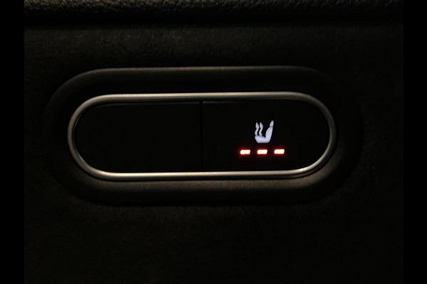 Mercedes-Benz A-Klasse 180d / AMG / Trekhaak / Stoelverwarming