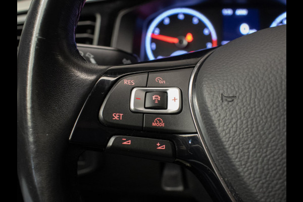 Volkswagen Polo 1.0 TSI Comfortline Sport (APPLE CARPLAY,GROOT NAVI,LED,CRUISE,TREKHAAK,DAB,SPORTSTOELEN,NETTE STAAT)