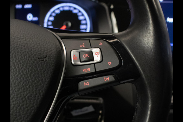 Volkswagen Polo 1.0 TSI Comfortline Sport (APPLE CARPLAY,GROOT NAVI,LED,CRUISE,TREKHAAK,DAB,SPORTSTOELEN,NETTE STAAT)