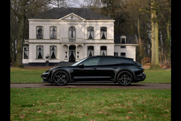 Porsche Taycan Cross Turismo 4 93 kWh | Porsche Approved 11/2026 | Pano-dak | Luchtvering | Adapt. Sportstoelen | PLDS+ | Adapt. cruise | GT Sportstuur