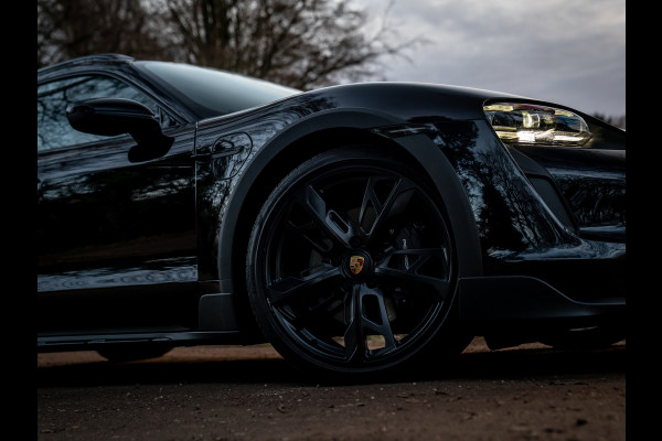 Porsche Taycan Cross Turismo 4 93 kWh | Porsche Approved 11/2026 | Pano-dak | Luchtvering | Adapt. Sportstoelen | PLDS+ | Adapt. cruise | GT Sportstuur