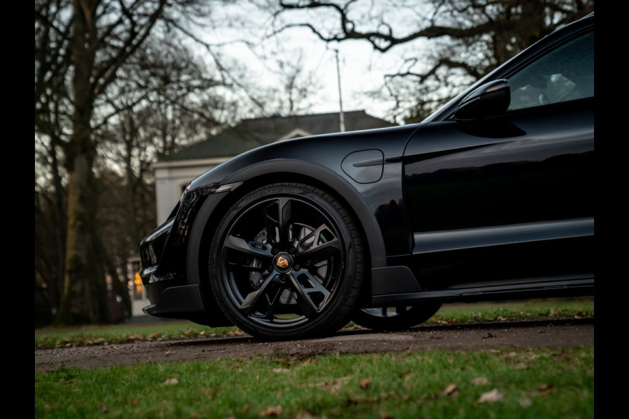 Porsche Taycan Cross Turismo 4 93 kWh | Porsche Approved 11/2026 | Pano-dak | Luchtvering | Adapt. Sportstoelen | PLDS+ | Adapt. cruise | GT Sportstuur