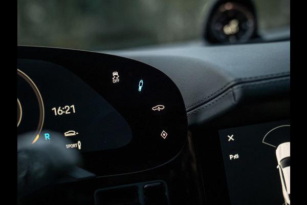 Porsche Taycan Cross Turismo 4 93 kWh | Porsche Approved 11/2026 | Pano-dak | Luchtvering | Adapt. Sportstoelen | PLDS+ | Adapt. cruise | GT Sportstuur