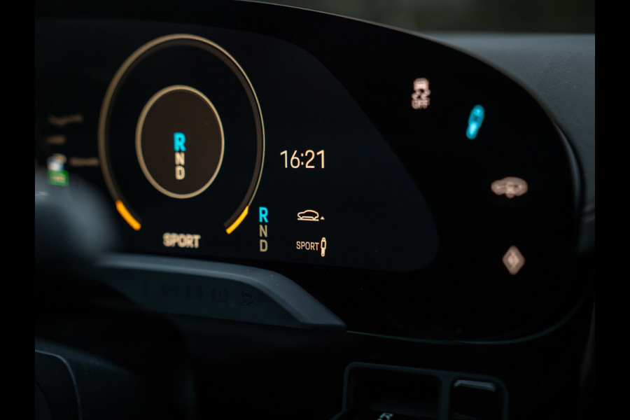 Porsche Taycan Cross Turismo 4 93 kWh | Porsche Approved 11/2026 | Pano-dak | Luchtvering | Adapt. Sportstoelen | PLDS+ | Adapt. cruise | GT Sportstuur