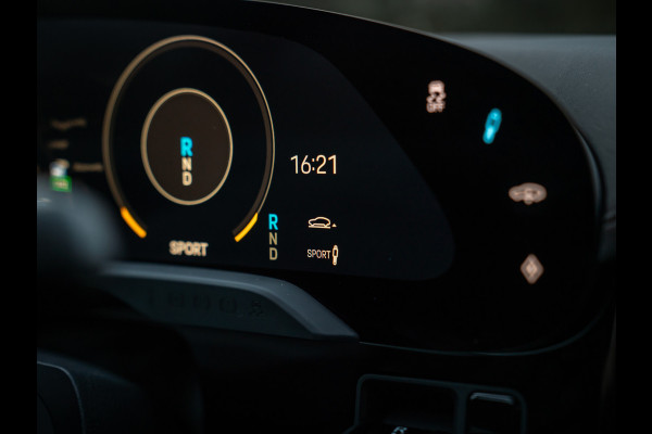 Porsche Taycan Cross Turismo 4 93 kWh | Porsche Approved 11/2026 | Pano-dak | Luchtvering | Adapt. Sportstoelen | PLDS+ | Adapt. cruise | GT Sportstuur