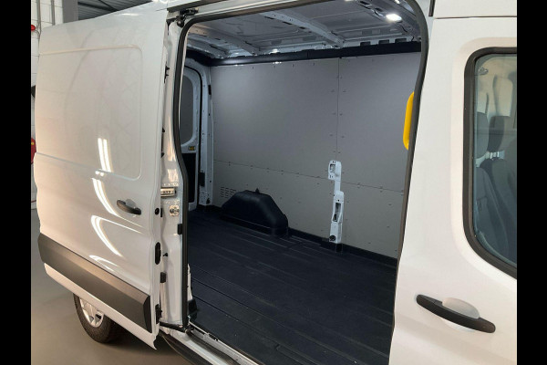 Ford Transit 350 2.0 TDCI L3H2 Trend 130pk | Navigatie Pack | Safety en Comfort Pack | Trekhaak