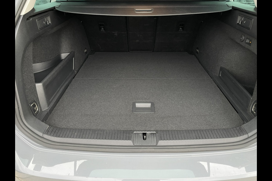 Volkswagen Passat Variant 1.4 TSI PHEV GTE Business | Elek Trekhaak | Virtual | LED | Camera | Carplay | Memory | Navi