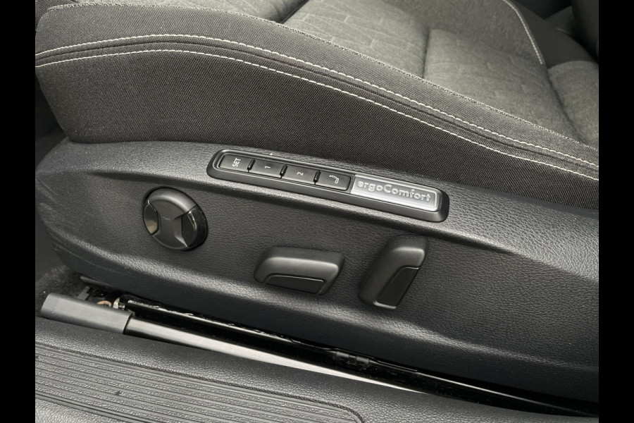 Volkswagen Passat Variant 1.4 TSI PHEV GTE Business | Elek Trekhaak | Virtual | LED | Camera | Carplay | Memory | Navi