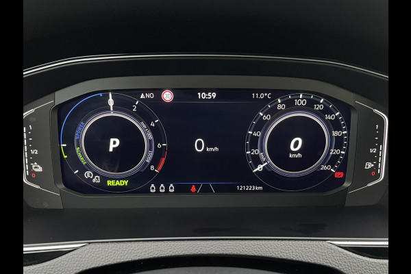 Volkswagen Passat Variant 1.4 TSI PHEV GTE Business | Elek Trekhaak | Virtual | LED | Camera | Carplay | Memory | Navi