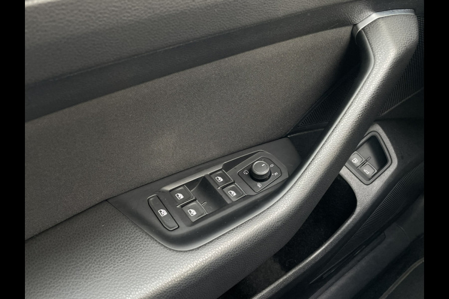 Volkswagen Passat Variant 1.4 TSI PHEV GTE Business | Elek Trekhaak | Virtual | LED | Camera | Carplay | Memory | Navi