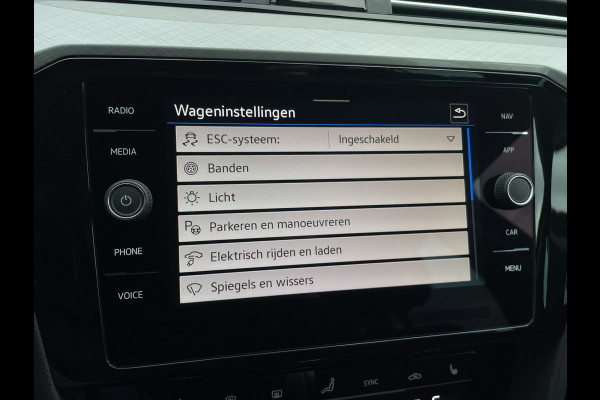 Volkswagen Passat Variant 1.4 TSI PHEV GTE Business | Elek Trekhaak | Virtual | LED | Camera | Carplay | Memory | Navi