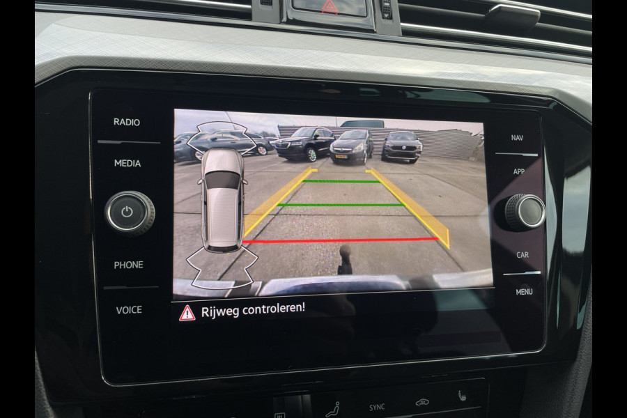 Volkswagen Passat Variant 1.4 TSI PHEV GTE Business | Elek Trekhaak | Virtual | LED | Camera | Carplay | Memory | Navi