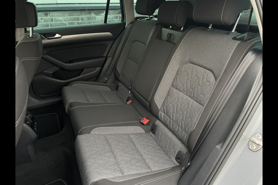 Volkswagen Passat Variant 1.4 TSI PHEV GTE Business | Elek Trekhaak | Virtual | LED | Camera | Carplay | Memory | Navi
