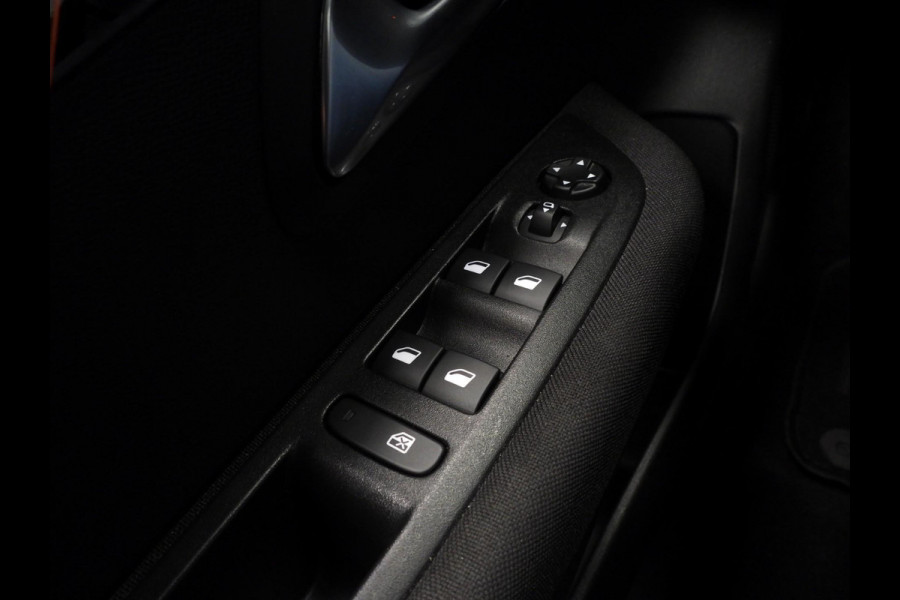 Peugeot e-208 EV Active Pack 50 kWh NAVI/CLIMA/CRUISE/LED/16"LMV!