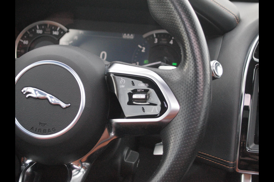 Jaguar XE 2.0 P250 HSE | R-Dynamic | Panoramadak | Camera | Apple Carplay | Cruise Control | Leer | Automaat |
