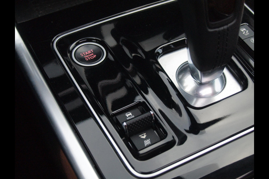 Jaguar XE 2.0 P250 HSE | R-Dynamic | Panoramadak | Camera | Apple Carplay | Cruise Control | Leer | Automaat |