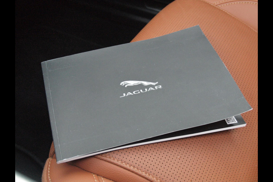 Jaguar XE 2.0 P250 HSE | R-Dynamic | Panoramadak | Camera | Apple Carplay | Cruise Control | Leer | Automaat |