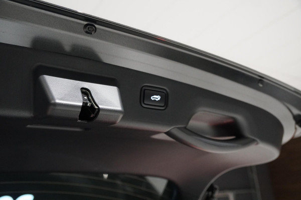 Kia Niro EV ExecutiveLine 64.8 kWh *INCL. BTW* + HEAD-UP / HARMAN KARDON / STOELVENTILATIE / LEDER