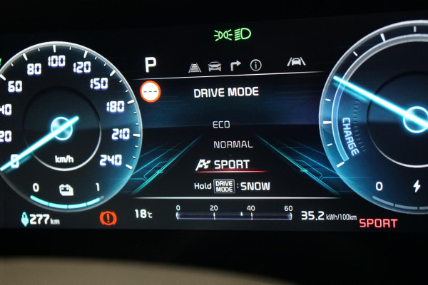 Kia Niro EV ExecutiveLine 64.8 kWh *INCL. BTW* + HEAD-UP / HARMAN KARDON / STOELVENTILATIE / LEDER