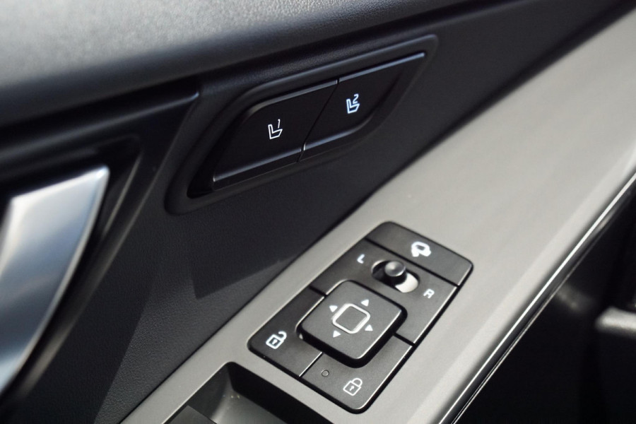 Kia Niro EV ExecutiveLine 64.8 kWh *INCL. BTW* + HEAD-UP / HARMAN KARDON / STOELVENTILATIE / LEDER