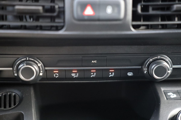 Citroën Berlingo 1.2 BENZINE / Automaat / 3 Zits / Navi / Airco / Cruise Control / Elek Pakket / Schuifdeur / NETTE STAAT