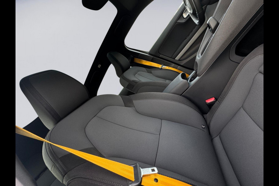 Polestar 2 Long Range Dual Motor 407 pk Launch Edition 78kWh PERFORMANCE, panodak, elect. trekhaak, parelmoer, 1 e eigenaar, nap