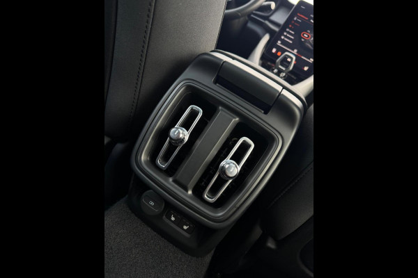 Polestar 2 Long Range Dual Motor 407 pk Launch Edition 78kWh PERFORMANCE, panodak, elect. trekhaak, parelmoer, 1 e eigenaar, nap