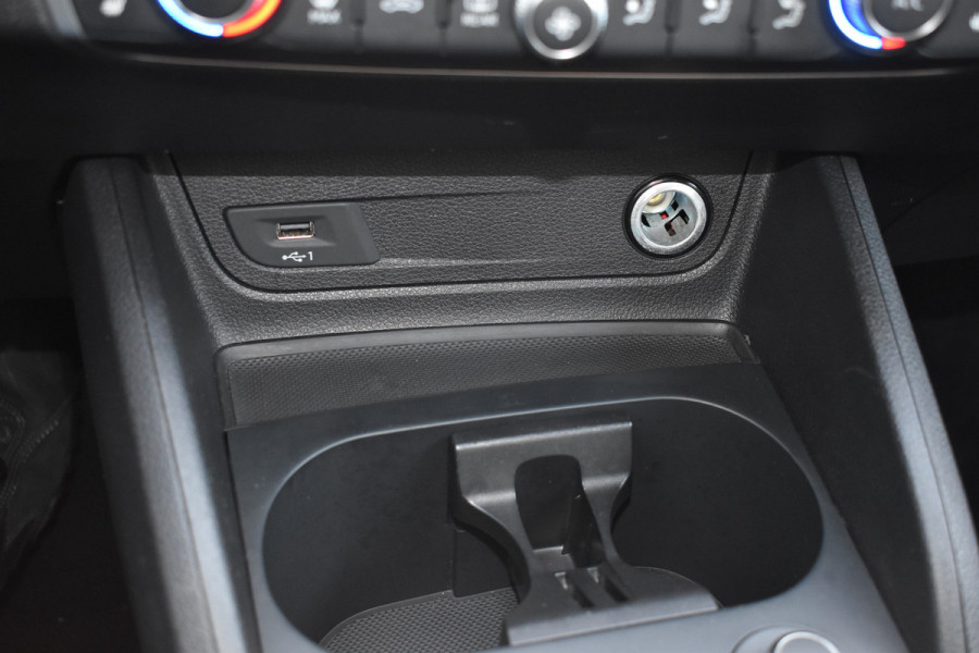 Audi Q2 35 TFSI Advanced edition Automaat Apple CarPlay Black edition Stoelverwarming