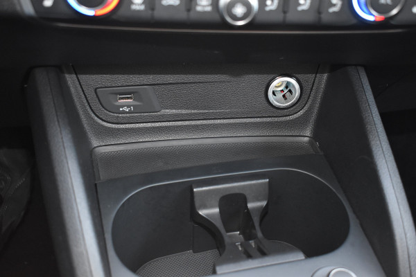 Audi Q2 35 TFSI Advanced edition Automaat Apple CarPlay Black edition Stoelverwarming