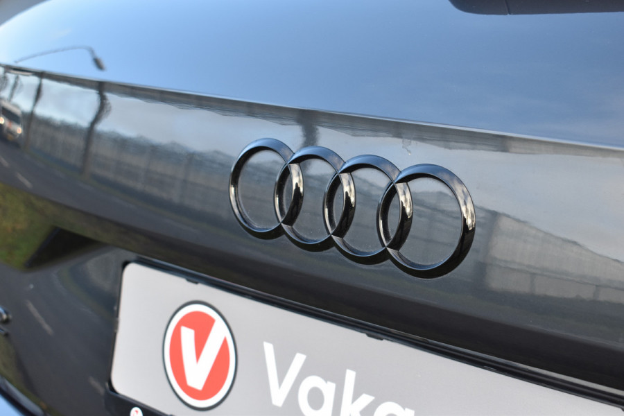 Audi Q2 35 TFSI Advanced edition Automaat Apple CarPlay Black edition Stoelverwarming