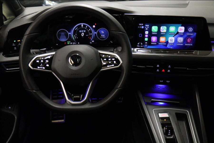 Volkswagen Golf 1.4 eHybrid GTE /PANO/HUD/IQLIGHT/CAM/CARPLAY/ACC/LANE ASSIST/VOL