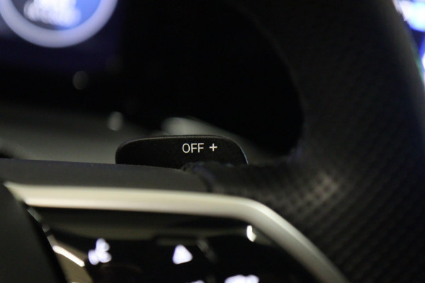 Volkswagen Golf 1.4 eHybrid GTE /PANO/HUD/IQLIGHT/CAM/CARPLAY/ACC/LANE ASSIST/VOL