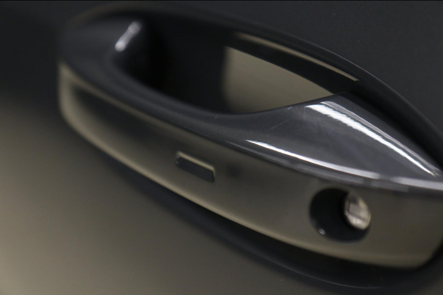 Volkswagen Golf 1.4 eHybrid GTE /PANO/HUD/IQLIGHT/CAM/CARPLAY/ACC/LANE ASSIST/VOL