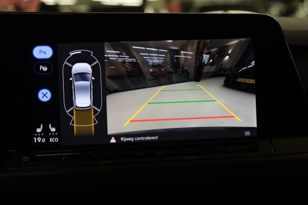 Volkswagen Golf 1.4 eHybrid GTE /PANO/HUD/IQLIGHT/CAM/CARPLAY/ACC/LANE ASSIST/VOL