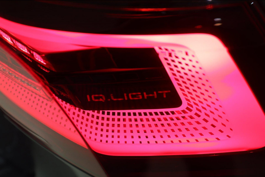 Volkswagen Golf 1.4 eHybrid GTE /PANO/HUD/IQLIGHT/CAM/CARPLAY/ACC/LANE ASSIST/VOL