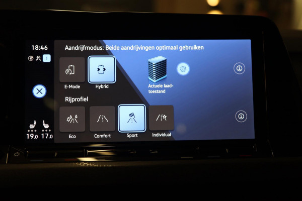 Volkswagen Golf 1.4 eHybrid GTE /PANO/HUD/IQLIGHT/CAM/CARPLAY/ACC/LANE ASSIST/VOL