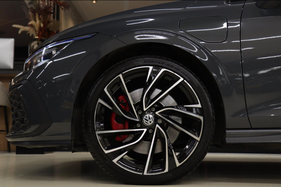 Volkswagen Golf 1.4 eHybrid GTE /PANO/HUD/IQLIGHT/CAM/CARPLAY/ACC/LANE ASSIST/VOL