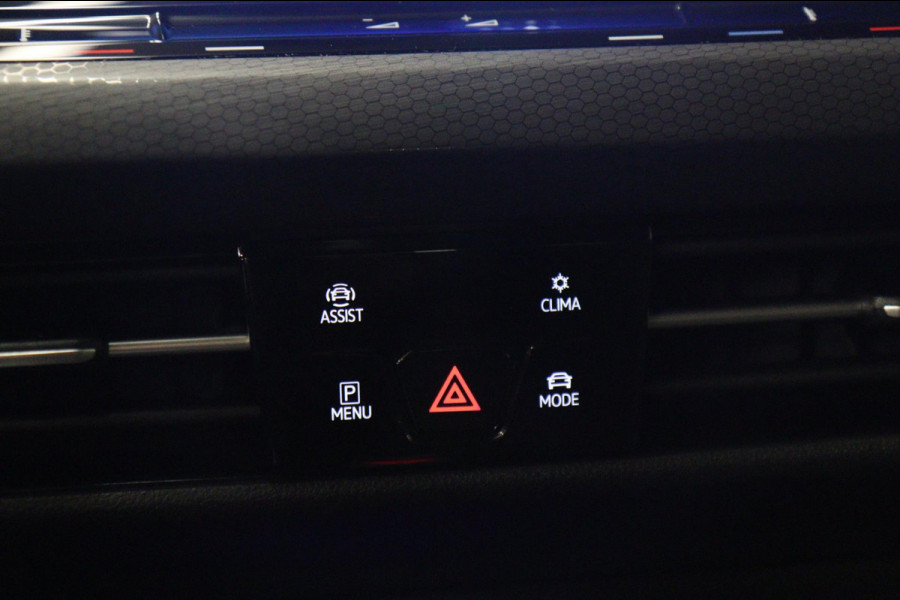 Volkswagen Golf 1.4 eHybrid GTE /PANO/HUD/IQLIGHT/CAM/CARPLAY/ACC/LANE ASSIST/VOL