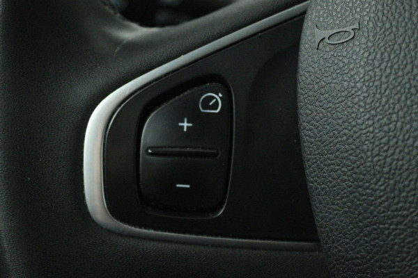 Renault Clio 0.9 TCe Limited (PARKEERSENSOREN, CRUISE CONTROL, NAVIGATIE, BLUETOOTH, AIRCO)