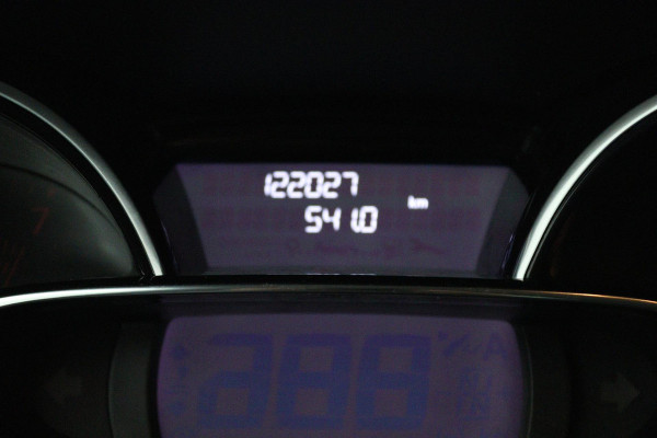 Renault Clio 0.9 TCe Limited (PARKEERSENSOREN, CRUISE CONTROL, NAVIGATIE, BLUETOOTH, AIRCO)