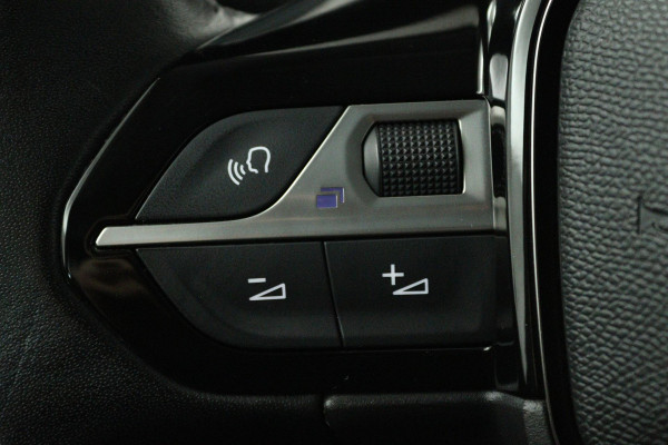 Peugeot 208 1.2 PureTech Blue Lease Active (PARKEERSENSOREN, NAVIGATIE, BLUETOOTH, NL-AUTO, CRUISE CONTROL)