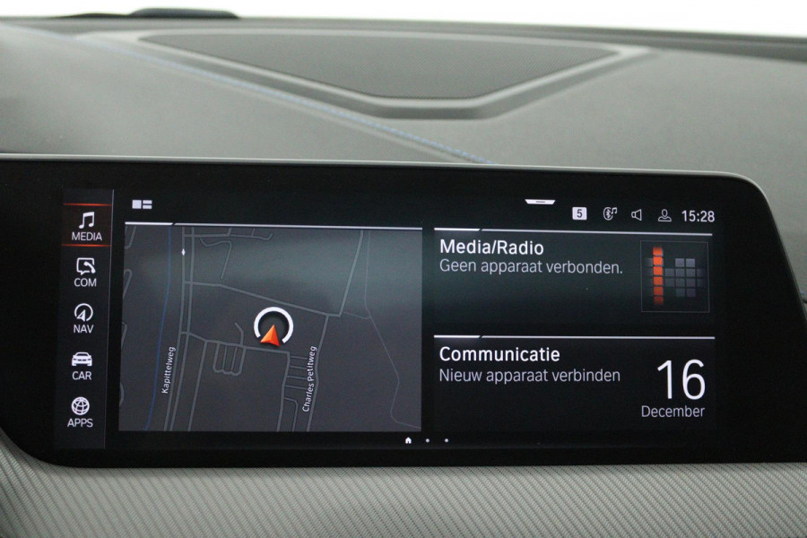 BMW 2 Serie Gran Coupé 220i M-Sport (PANORAMADAK, STOELVERWARMING, ACHTERUITRIJCAMERA, NAVIGATIE, PARKEERSENSOREN)