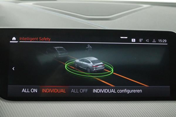 BMW 2 Serie Gran Coupé 220i M-Sport (PANORAMADAK, STOELVERWARMING, ACHTERUITRIJCAMERA, NAVIGATIE, PARKEERSENSOREN)