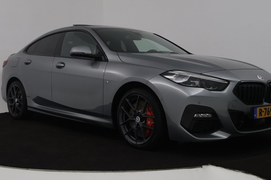 BMW 2 Serie Gran Coupé 220i M-Sport (PANORAMADAK, STOELVERWARMING, ACHTERUITRIJCAMERA, NAVIGATIE, PARKEERSENSOREN)