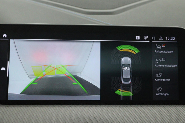 BMW 2 Serie Gran Coupé 220i M-Sport (PANORAMADAK, STOELVERWARMING, ACHTERUITRIJCAMERA, NAVIGATIE, PARKEERSENSOREN)