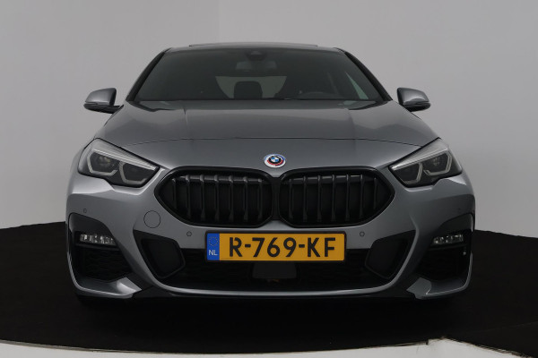 BMW 2 Serie Gran Coupé 220i M-Sport (PANORAMADAK, STOELVERWARMING, ACHTERUITRIJCAMERA, NAVIGATIE, PARKEERSENSOREN)