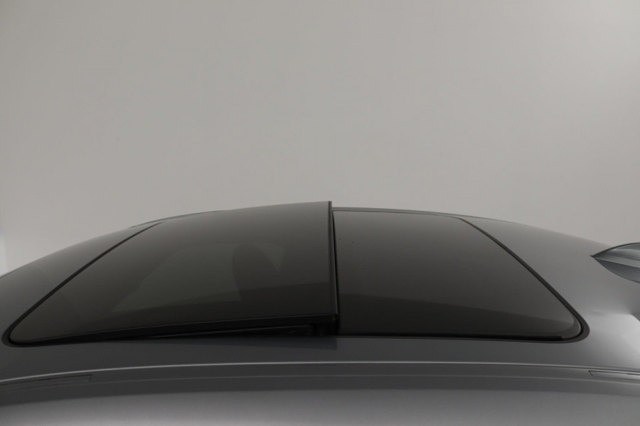 BMW 2 Serie Gran Coupé 220i M-Sport (PANORAMADAK, STOELVERWARMING, ACHTERUITRIJCAMERA, NAVIGATIE, PARKEERSENSOREN)